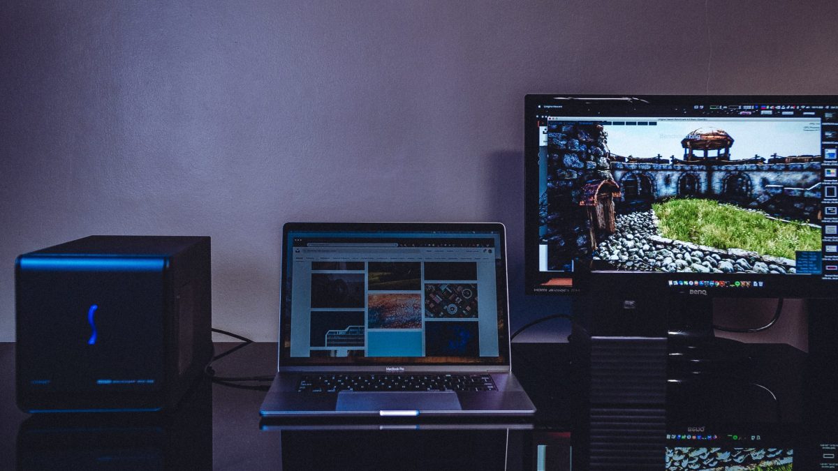 Portada Articulo-Guía de compra Todo lo que debes saber sobre monitores m y m suministros tienda de tecnología Colombia